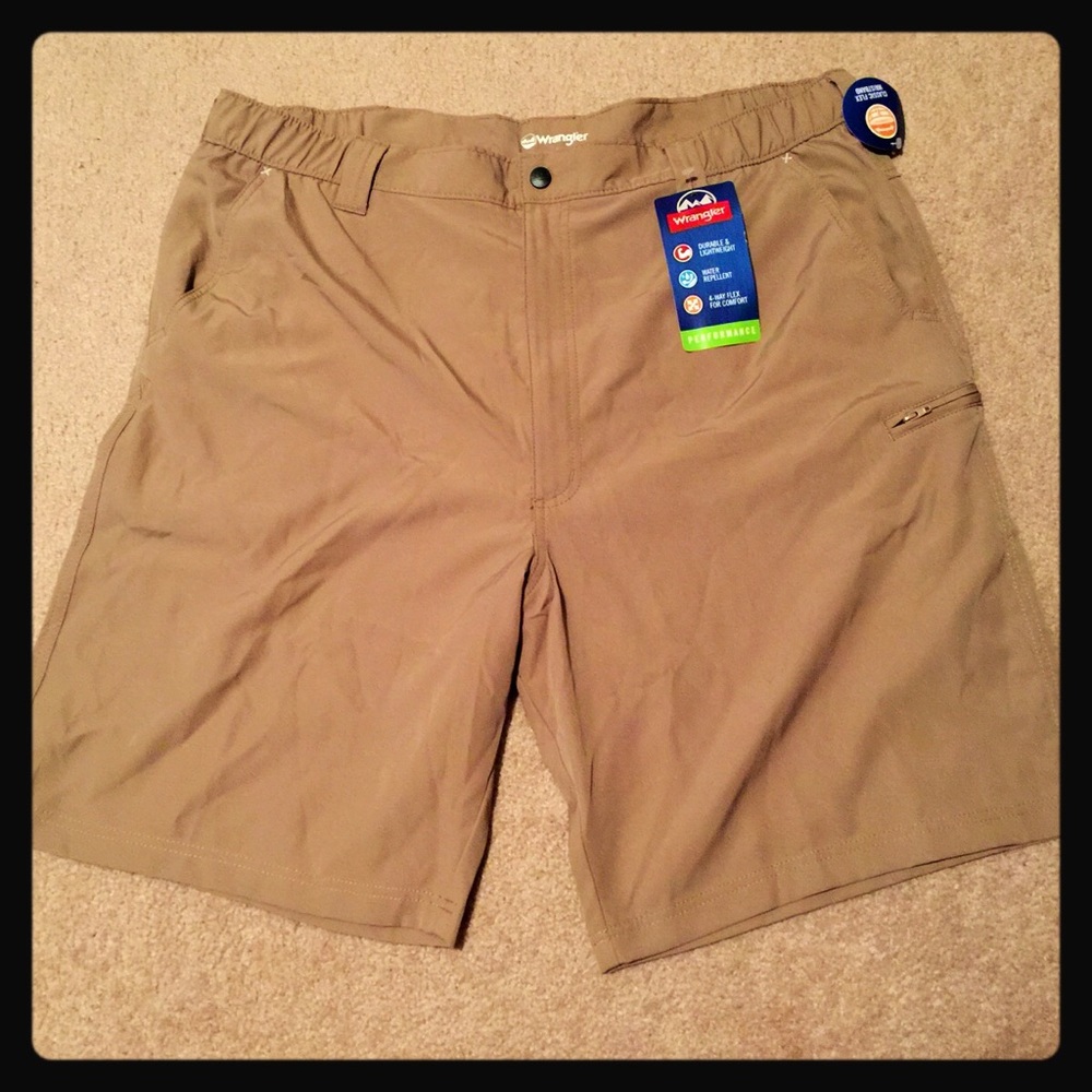 NWT! Wrangler Khaki Shorts